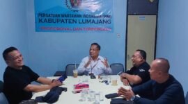 Kepala BNNK AKBP Indra Brahmana bersama pengurus PWI