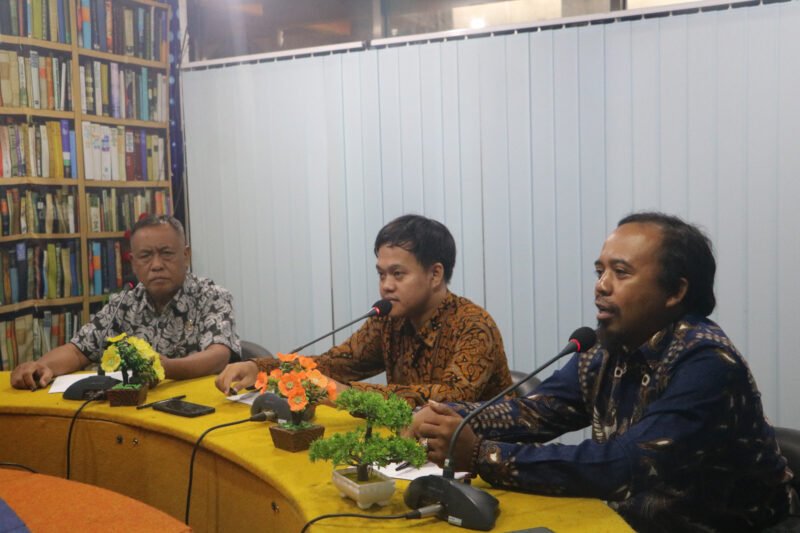 Kabis Pemamfaatan  Data dan Inovasi pelayanan Dispindukcapil dan perwakilan perangkat Desa 