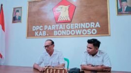 Ketua DPC Gerindra Bondowoso saat press release