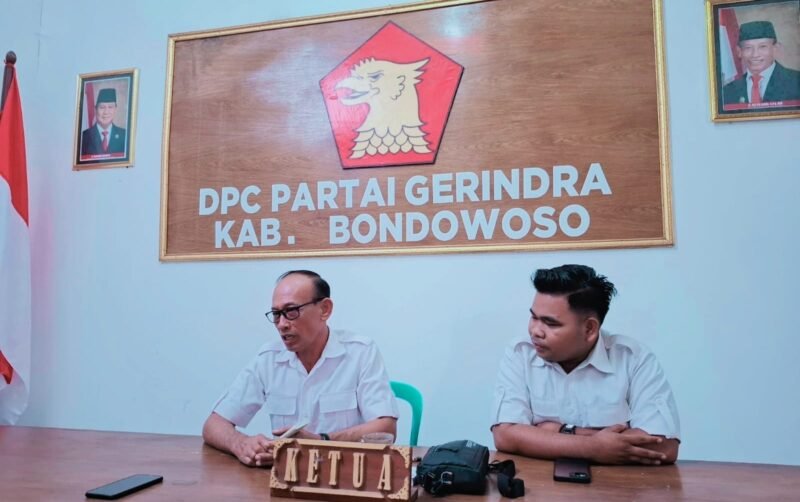 Ketua DPC Gerindra Bondowoso saat press release