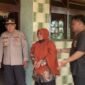 Kapolsek Kedungjajang saat mendatangi rumah korban
