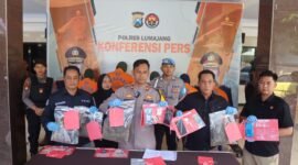 Wakapolres Lumajang saat pimpin press release