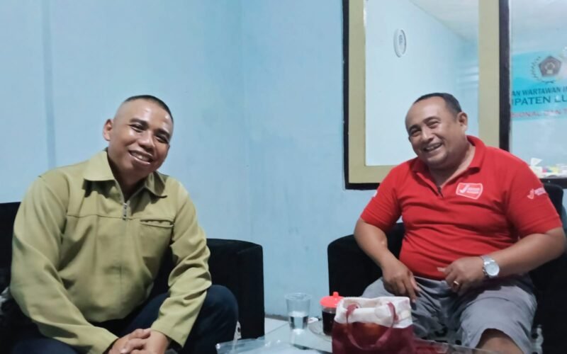 Waka ADM Perhutani bersama ketua PWI Lumajang