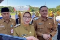 Bupati Lumajang Ir. Hj. Indah Amperawati, M.Si didampingi Wakil Bupati Yudha Adji Kusuma, SH dan Sekda Drs. Agus Triyono, M.Si 