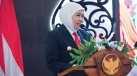 Gubernur Jatim Khofifah Indar Parawangsa saat memberikan sambutan diacara Sertijab Bupati dan Wakil Bupati Lumajang