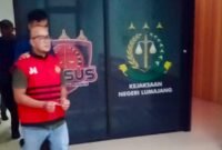 Pelaku Kredit fiktif saat digelandang petugas Kejari