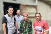Kapolsek Sukodono AKP Ernowo, SH foto bersama dengan pemilik sapi didampingi Kanit Reskrim dan Kades Kuterenon