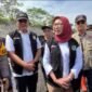 Bupati Lumajang Ir. Hj. Indah Amperawati, M.SI saat tinjau lokasi lahar dingin semeru 