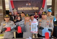 Kapolres Lumajang AKBP Alex Sandy Siregar saat memimpin press release tangkap maling sap