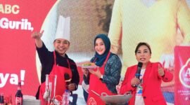 Ketua PKK Lumajang Dewi Natalia Yudha Aji Kusuma