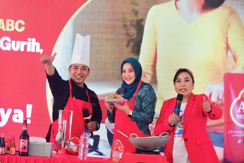 Ketua PKK Lumajang Dewi Natalia Yudha Aji Kusuma