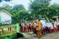 Peserta didik SD Negeri 02 Kudus kembali bersekolah