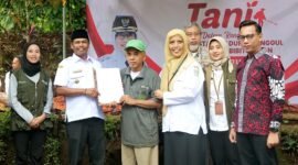 Asisten perekonomian dan pembangunan Setda Lumajang Hari Susiati 