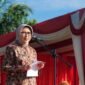 Bupati Lumajang Ir. Hj. Indah Amperawati, M.Si saat memberikan sambutan Hardiknas di Stadion Klakah