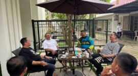 Kapolres Lumajang saat silaturahmi di rumah wakil Bupati 