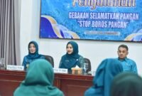 Ketua Tim Penggerak PKK Lumajang Dewi Natalia Yudha Aji Kusuma