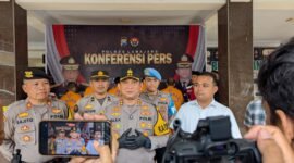 Kapolres Lumajang AKBP  Alex Sandy Siregar, S.IK., SH., MH saat pimpin press release