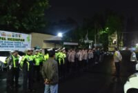 Kapolres Lumajang saat pimpin apel operasi premanisme