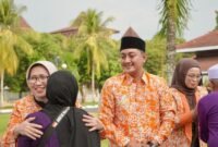 Bupati Lumajang bersama wabup sambut kedatangan rombongan jemaah haji kloter 37