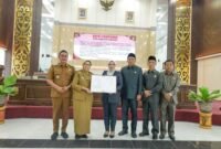 Bupati Lumajang bersama pimpinan DPRD 