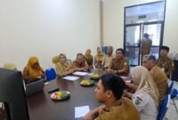 Dinas Lingkungan Hidup  Lumajang saat rapat persiapan verifikasi