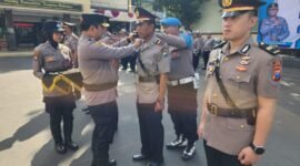 Kapolres Lumajang saat memimpin serah terima jabatan Kapolsek