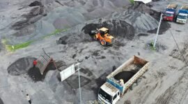 Tambang pasir di Lumajang