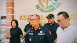 Kepala Kejaksaan Negeri Lumajang saat press release