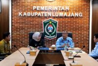 Bupati Lumajang saat membahas kerja sama dengan Kejaksaan Negeri