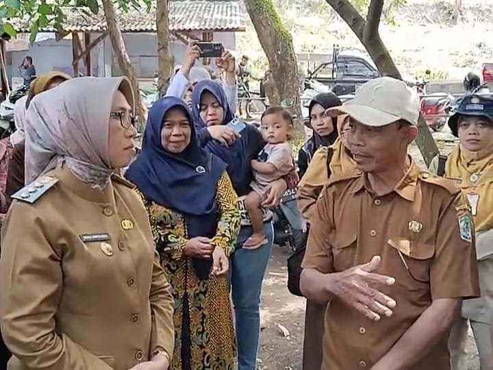 Bupati Lumajang diacara Setor Madu Kecamatan Sumbersuko