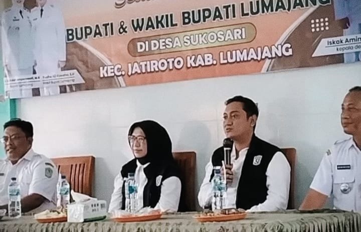 Bupati bersama Wabup saat berkunjung ke Desa Sukosari 