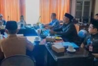 Bapemperda DPRD saat rapat kerja dengan jajaran OPD