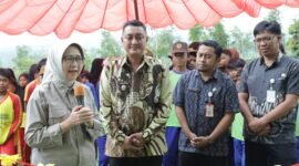 Bupati bersama Wabup saat meresmikan wahana Rainbow Slide di Buper