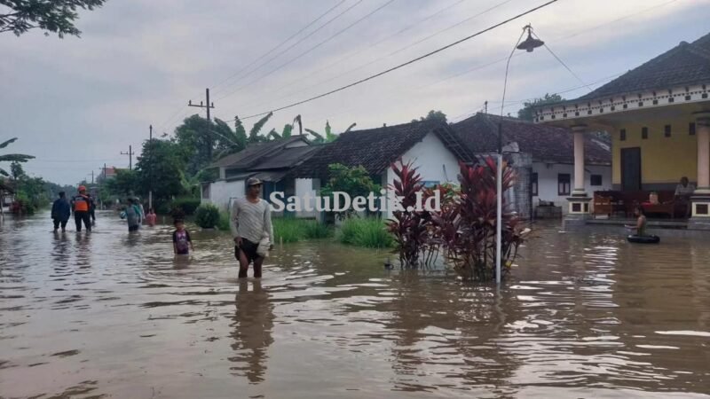 Kondisi rumah warga saat terendam air
