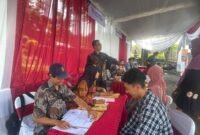 Para pencari kerja ketika mengikuti interview