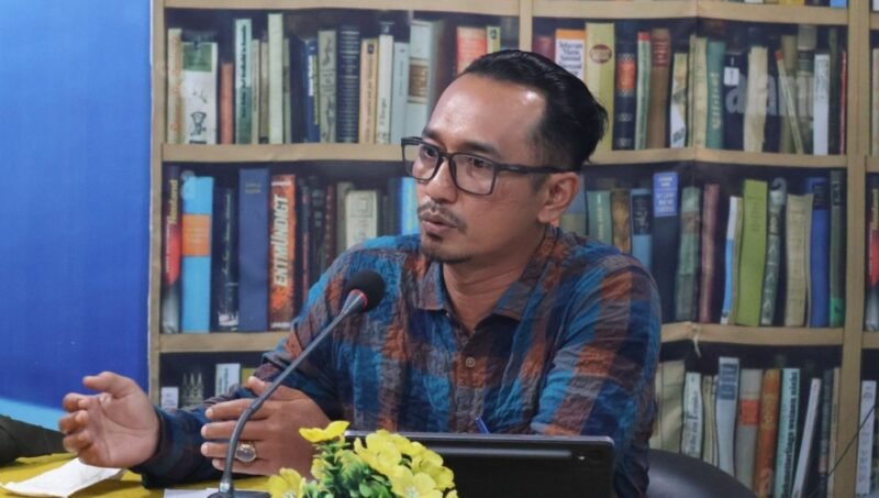 Anggota KPU Lumajang Abu Kusaeri 