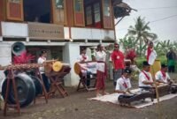 Pertunjukan musik Dhangglung oleh Bima Sena 