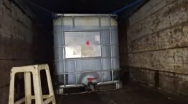 Timbunan solar bersubsidi dalam tandonan air yang diangkut truck