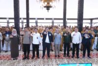 Ketua DPRD Lumajang saat foto bersama dengan BGN dan Komisi VI DPR RI