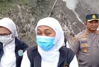 Gubernur Jatim saat cek jembatan Besok Koboan