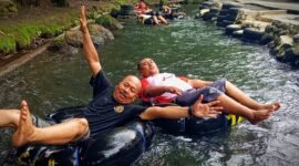Anggota PWI Lumajang ketika mengekplore wisata Mini Tubing Tumpak Selo