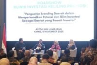 Bupati Lumajang menghadiri Roadshow Klinik Investasi Keliling