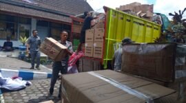 Bantuan Erupsi Gunung Semeru masih terus berdatangan di Posko Bencana Kecamatan Pronojiwo