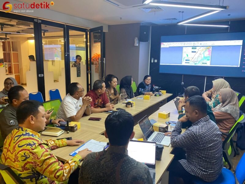 Sekda Kabupaten Kapuas saat audensi dengan Tim Bappenas RI