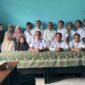 Foto Plt Camat Bataguh bersama seluruh staf Kecamatan