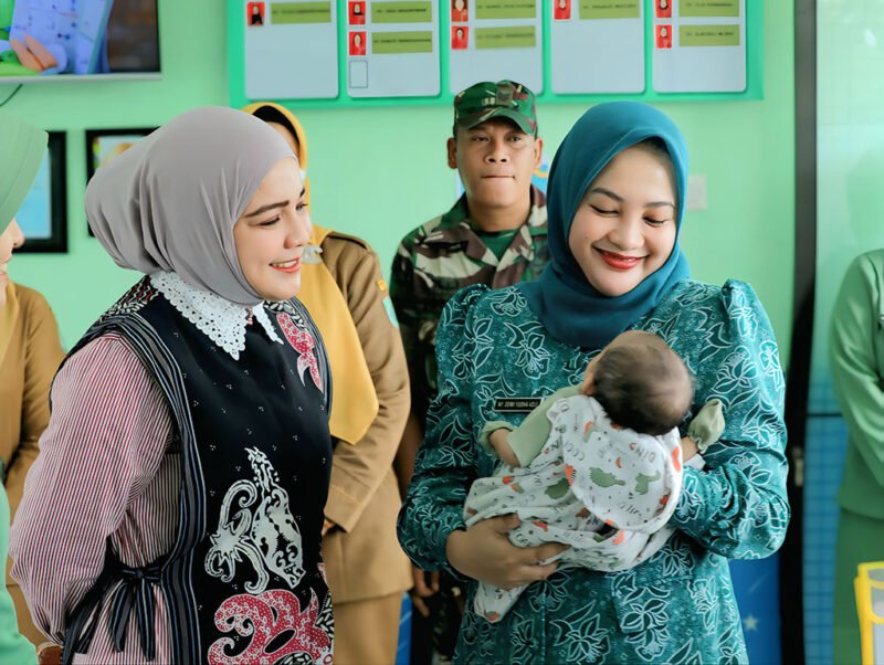 Ketua TP PKK Lumajang Dewi Natalia Yudha Adji Kusuma