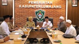 BUpati Lumajang saat audensi dengan FK KBIHU Lumajang