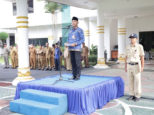 Sekda Lumajang Drs. Agus Triyono, M.Si