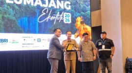 Kepala Dinas Pariwisata bersama Ketua Kadin saat acara Travel Agent Gathering dan Fam'sTrip di Aston