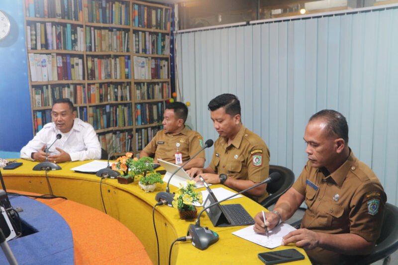 Komisi D DPRD Lumajang saat dialog bersama Dispendik 